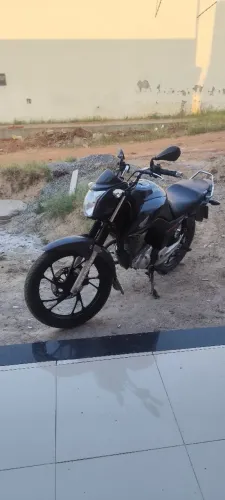 Moto extra em dias para vender!!