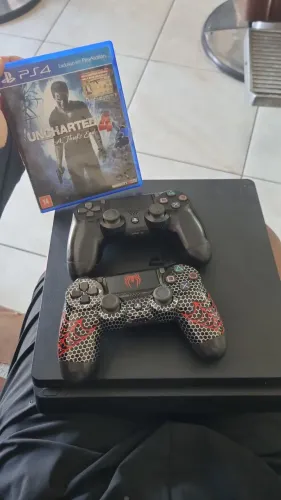 Vende-se ps4 slim 500gb único dono!