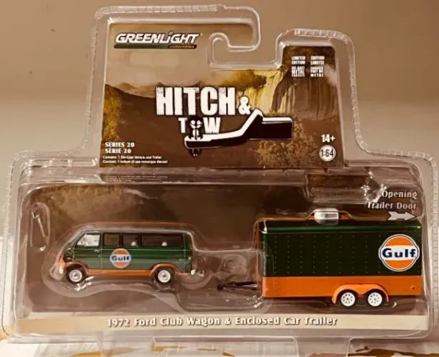 Greenlight 1972 Ford Club Wagon & Enclosed Car Trailer Chase Green Machine 1:64