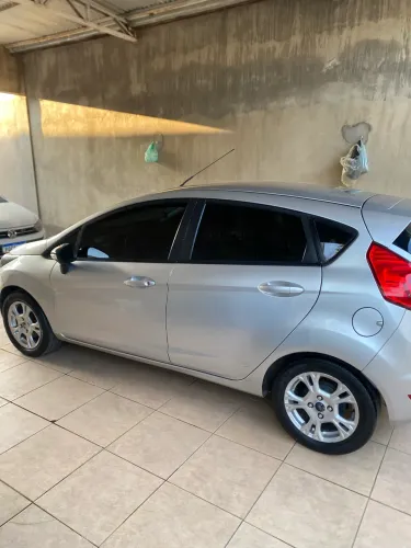 Ford Fiesta 1.5 16V Flex Mec. 5P 2014