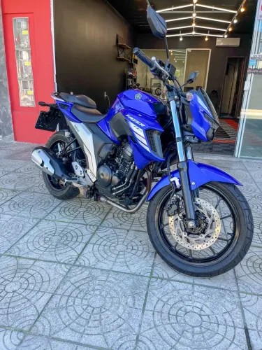Yamaha FZ25 Fazer 250 ABS 2022 - R$ 21.000 