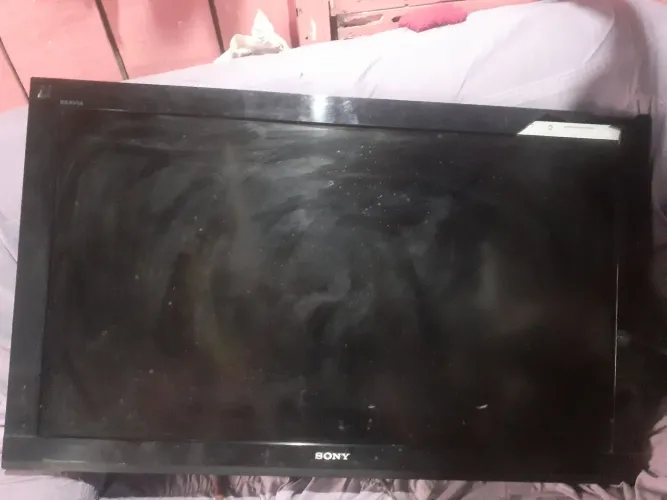 Tv sony bravia quebrada mas pode reaproveitar as peças