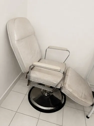 Poltrona Hidráulica Reclinável para Estética | Maca Estética | Base Redonda