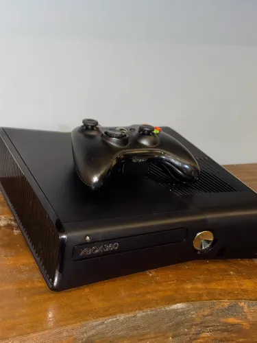 XBOX 360 COM + DE 200 JOGOS NO HD