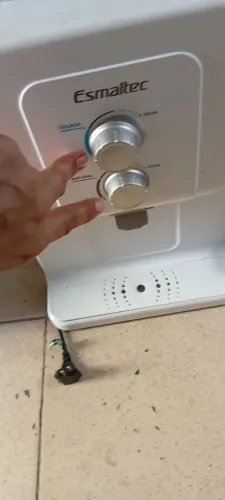 Vende se um purificador funcionando mais com um problema no registro que liga pra cair a