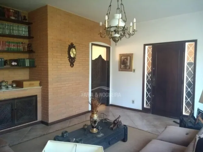 Casa à venda, 4 quartos, 2 vagas, Zona Central - Rio Claro/SP