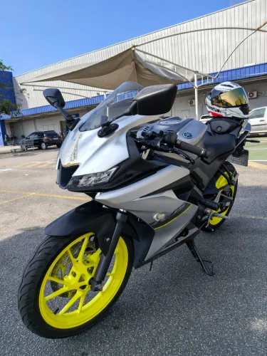 Vendo Yamaha R15 2024 Único dono