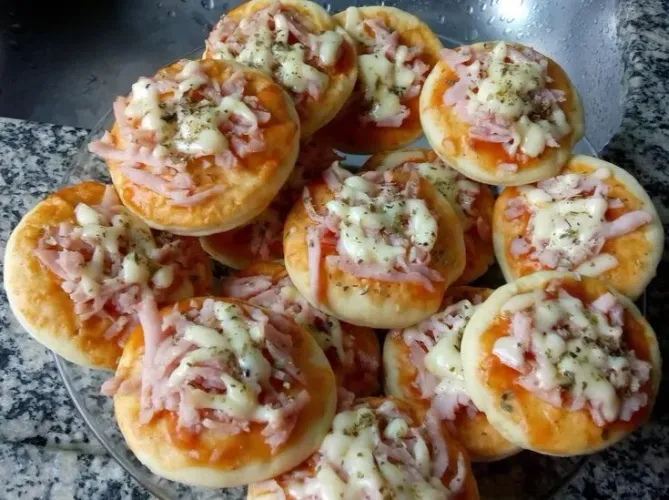 Cento de mini pizza