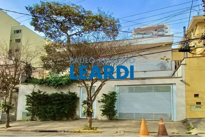 SOBRADO - ACLIMAÇÃO - SP