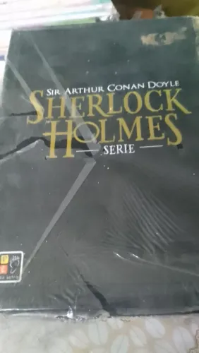 SHERLOCK HOLMES SÉRIE SIR ARTHUR CONAN DOYLE lacrado R$ 49,99
