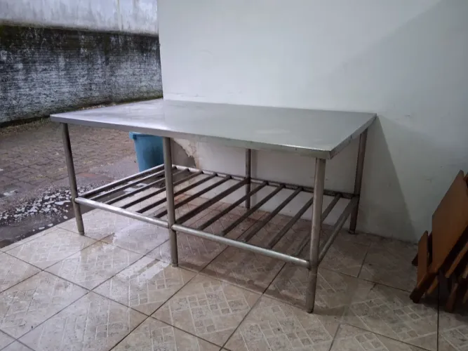 Mesa inox 190cm x 110cm