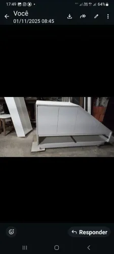 Armário sob escadas