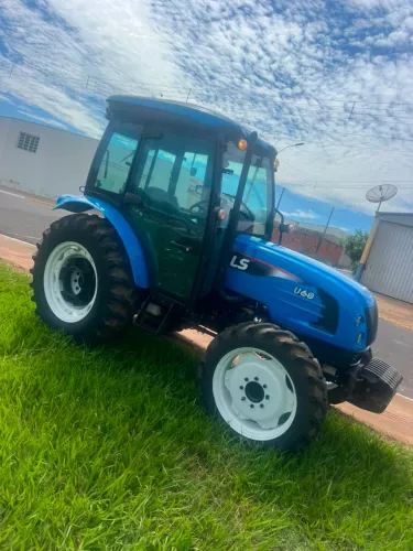 Trator U60
