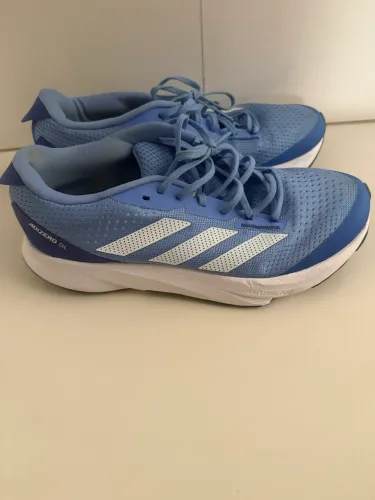 Tenis Adidas Novissimo