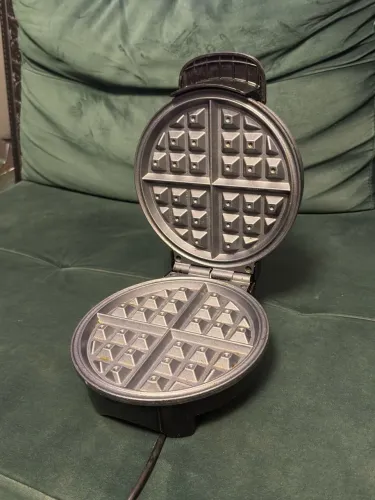 Maquina de waffle Britania 127v