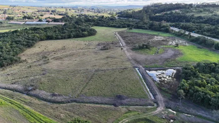 *SÍTIO A VENDA EM SÃO MIGUEL ARCANJO - SP* ?? Área Total: 22,99 Hectares ou 9,5 Alqueires 