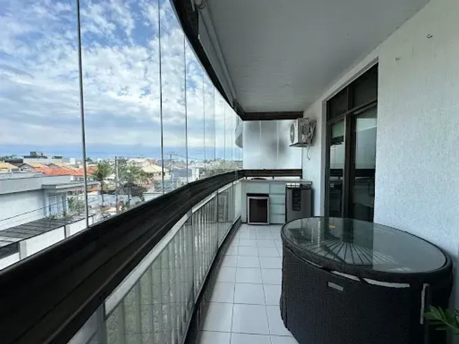Apartamento com 2 dormitórios à venda, 60 m² por R$ 680.000,00 - Camboinhas - Niterói/RJ