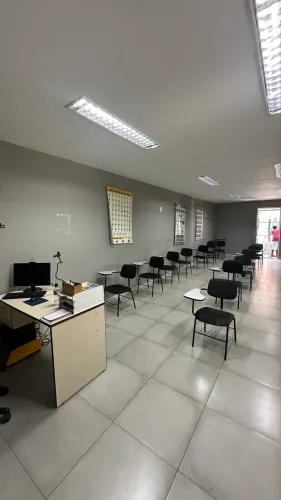 Alugo Sala de aula no centro de Bangu