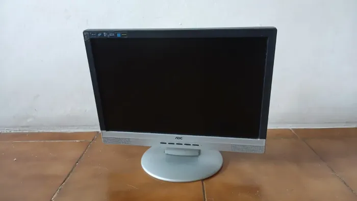 Monitor AOC