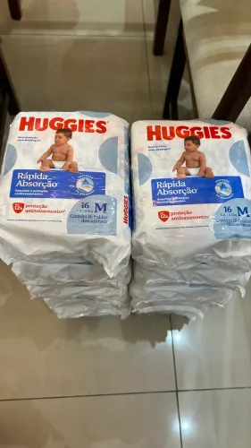 192 fraldas Huggies Rápida absorção 12 pacotes com 16 cada