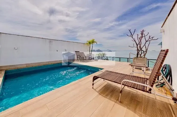 Cobertura Copacabana vista mar, 4 quartos, 2 suítes, piscina
