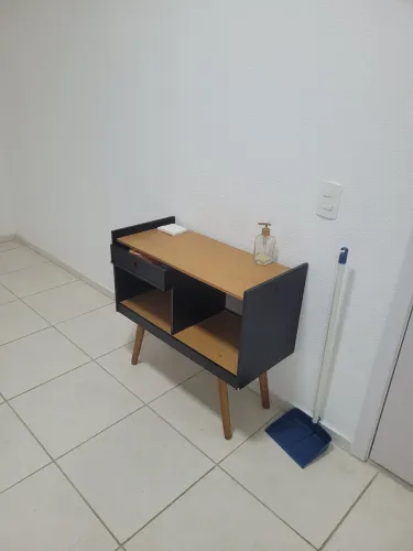Aparador para sala com gaveta