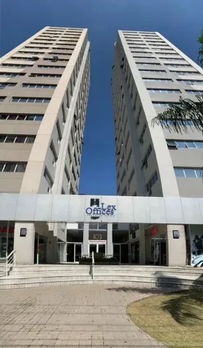 Sala Comercial à Venda em Barra Funda, 32m² Úteis, 1 Banheiro e 1 Vaga