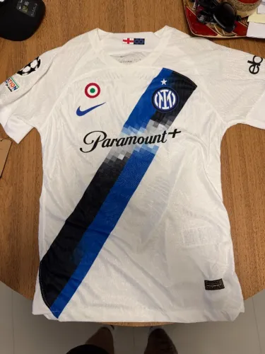Camisa Inter de Milão Branca 23/24 Jogador M Dimarco 32