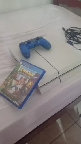 PS4 DE 1 TERA DE ARMAZENAMENTO