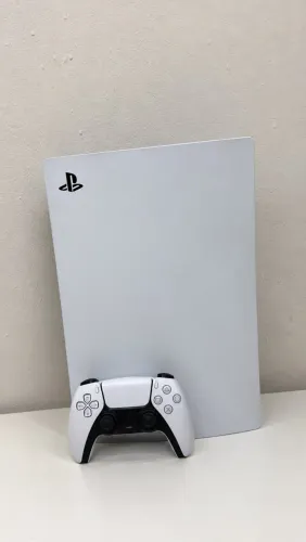 PS5 FAT COM LEITOR JÁ VAI COM ALGUNS JOGOS NA CONTA