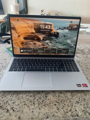Dell Inspiron 15 3505 | Ryzen 5 | 8GB RAM | SSD 256GB | Full HD | Rápido