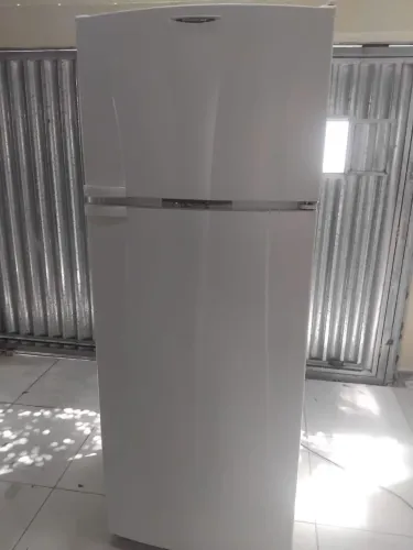 Vende-se geladeira 