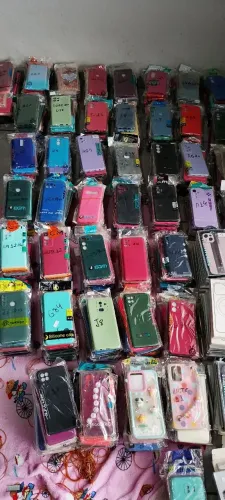 Capas de celular sortidas