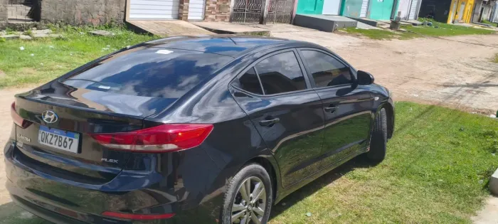 Hyundai Elantra 2.0 16V Flex Aut. 2017