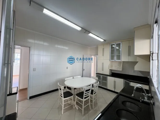 APARTAMENTO TRÊS DORMITÓRIOS NO SÃO PELEGRINO