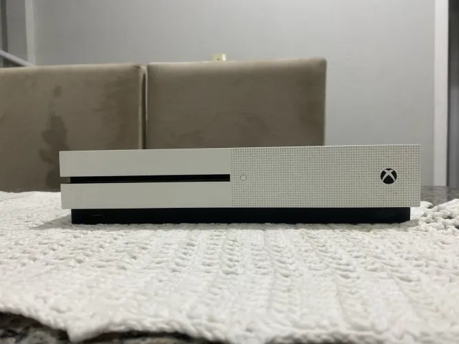 Xbox One S