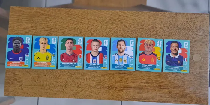 Lote de Figurinhas Copa 2026 - Craques e midiáticos 