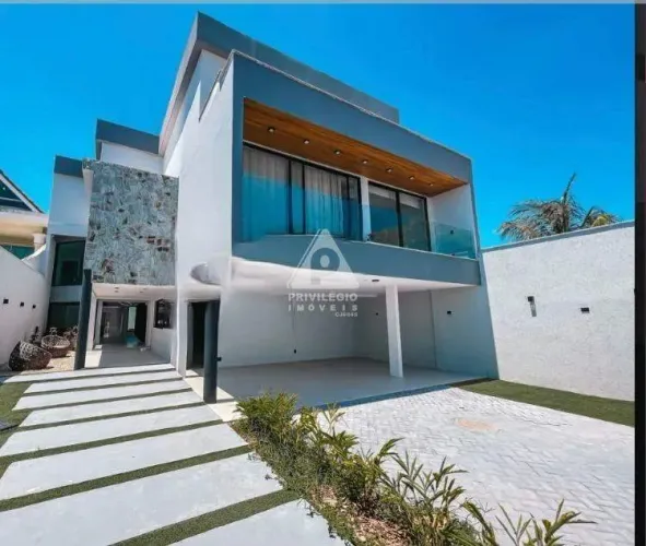 Mansão Triplex de Luxo com 4 Suítes no Interlagos de Itaúna
