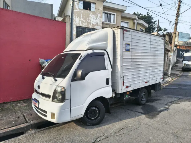 Kia Motors Bongo K-2500 2.5 4X2 TB Diesel 2013