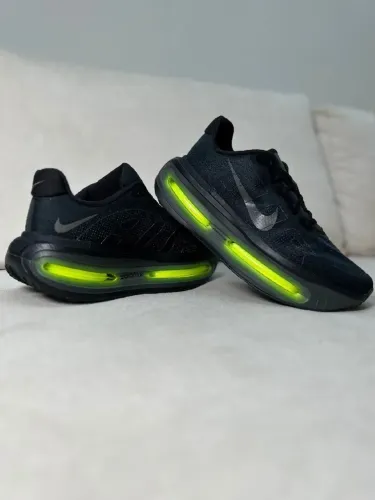 Nike Vomero Premium Black Volt (com nota fiscal da Nike)