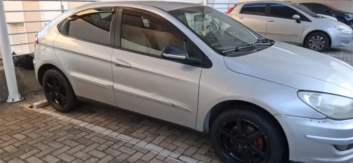 Chery Cielo 1.6 16V 119cv 5P 2011