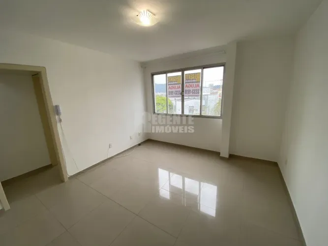 Excelente e aconchegante apartamento de 1 dormitório muito perto da UFSC!