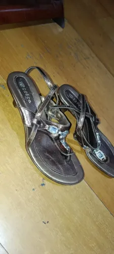 Sapatos em ótimo estado de conservação