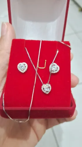 Conjunto brinco e colar frikotes
