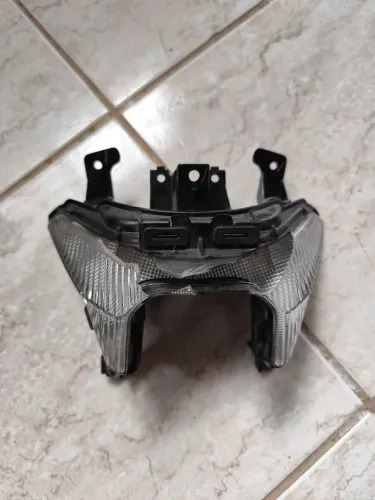 Carcaça Farol Auxiliar Yamaha FZ15 2024 (Lente Quebrada / P/ Peças)