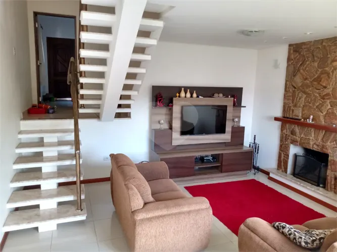 Casa à venda ou para alugar com 3 quartos em Gabriel Piza, São Roque - SP