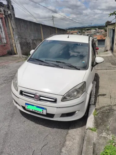 Fiat Idea Essence 1.6 Flex 16V 5P 2014