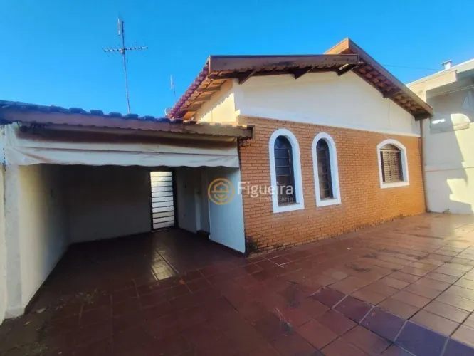 Casa com 3 dormitórios para alugar, 121 m² por R$ 1.983,72/mês - Centro - Barretos/SP