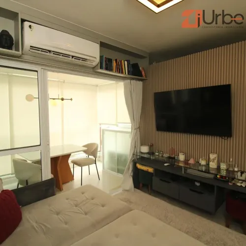 Apartamento Mobiliado à venda com Suíte e Varanda Ampla | Próximo ao Metrô Ana Rosa