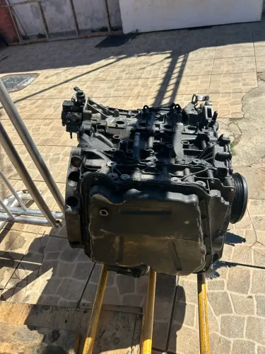 Motor com defeito Renault Master 130cv/2299